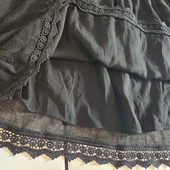 Zara Trafulac Black Off Shoulder Smocked Crop Top Bell Sleeve Lace Trim Medium - Picture 4 of 8